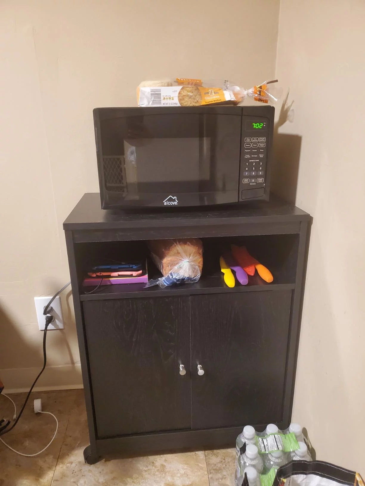 Good To Go Style Laundry & Microwave Utility Cart - Rolling Kitchen Island with Storage Cabinet, Drawer and Shelf - Compact, Multi-Purpose Workstation for Small Spaces photo review