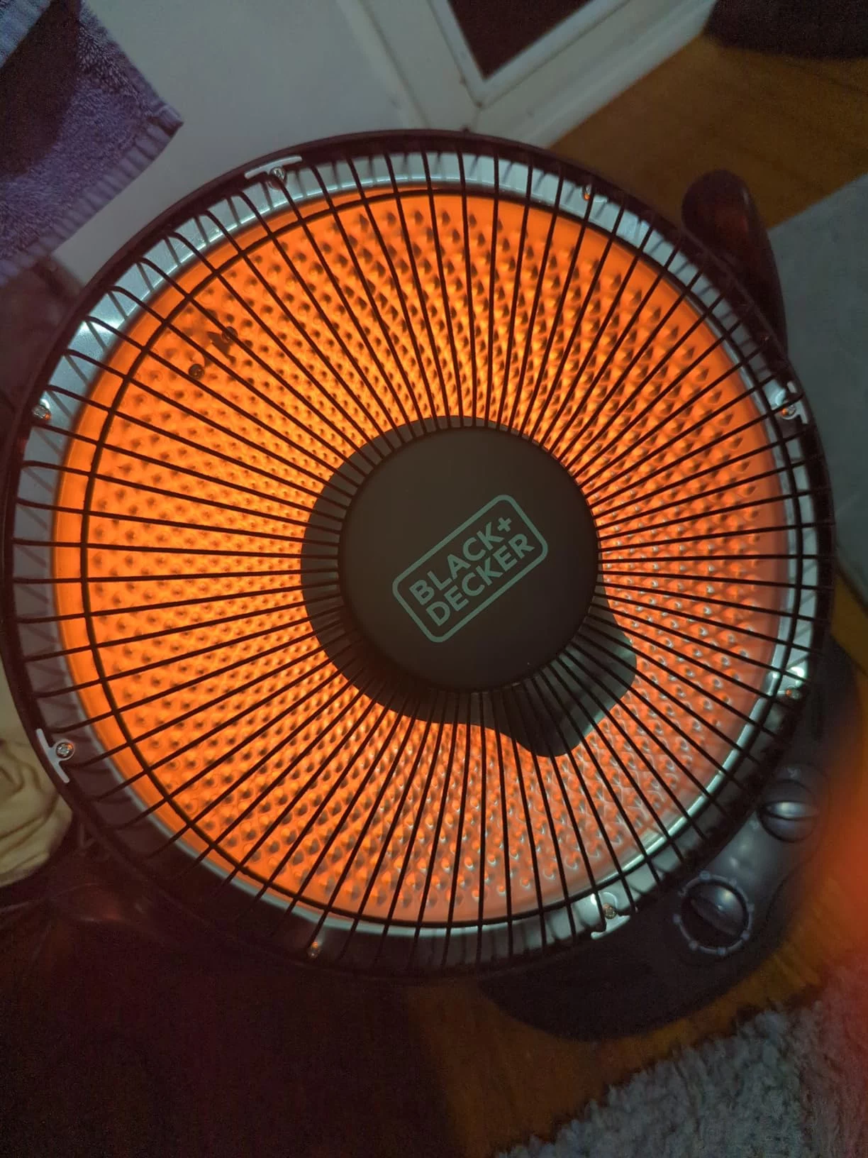 Portable Ceramic Dish Heater - Parabolic Reflector for Focused, Quick Heat - Energy Efficient Design, Adjustable Thermostat & Tip-Over Safety Switch - Ideal for Small Spaces photo review