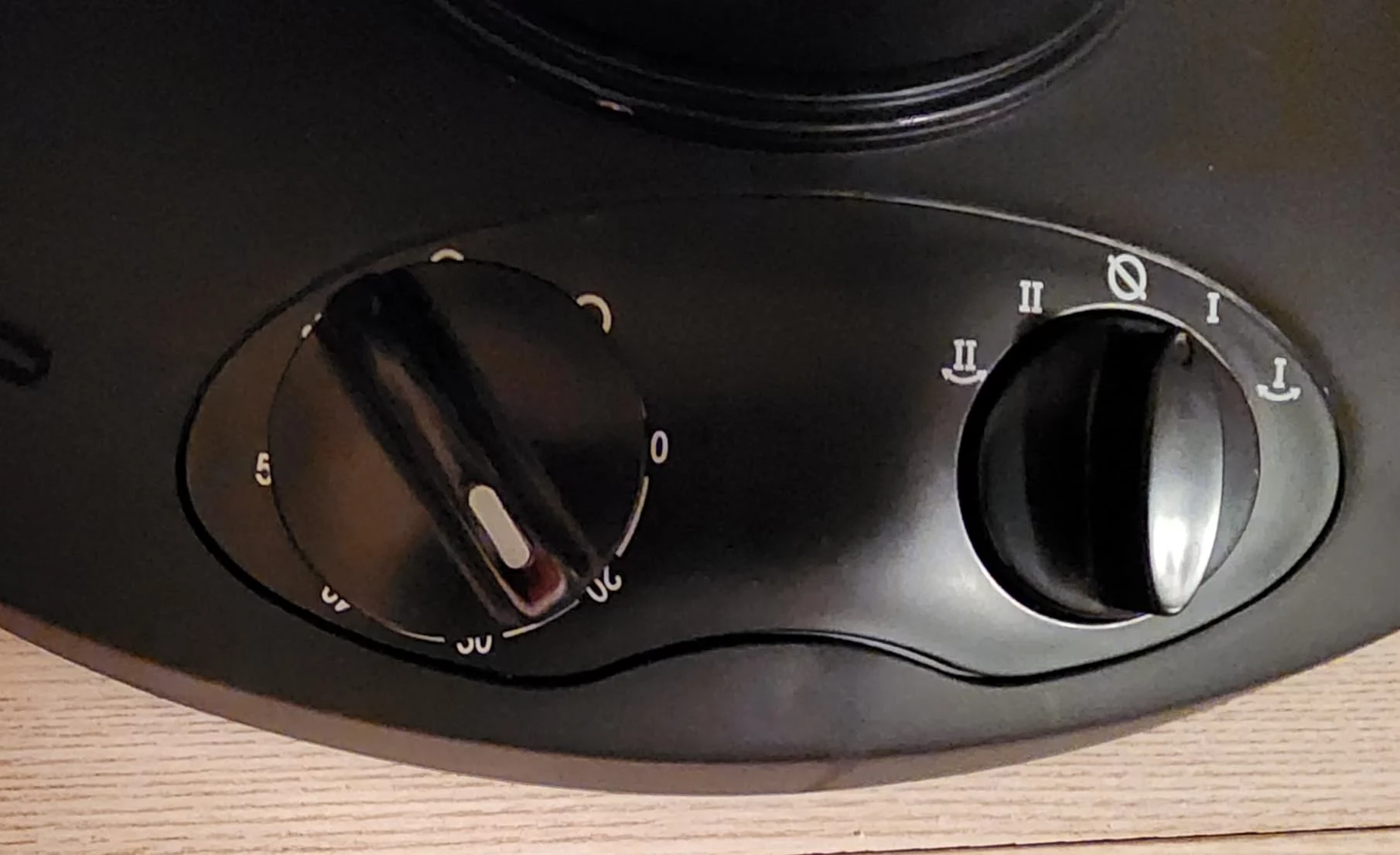 Portable Ceramic Dish Heater - Parabolic Reflector for Focused, Quick Heat - Energy Efficient Design, Adjustable Thermostat & Tip-Over Safety Switch - Ideal for Small Spaces photo review