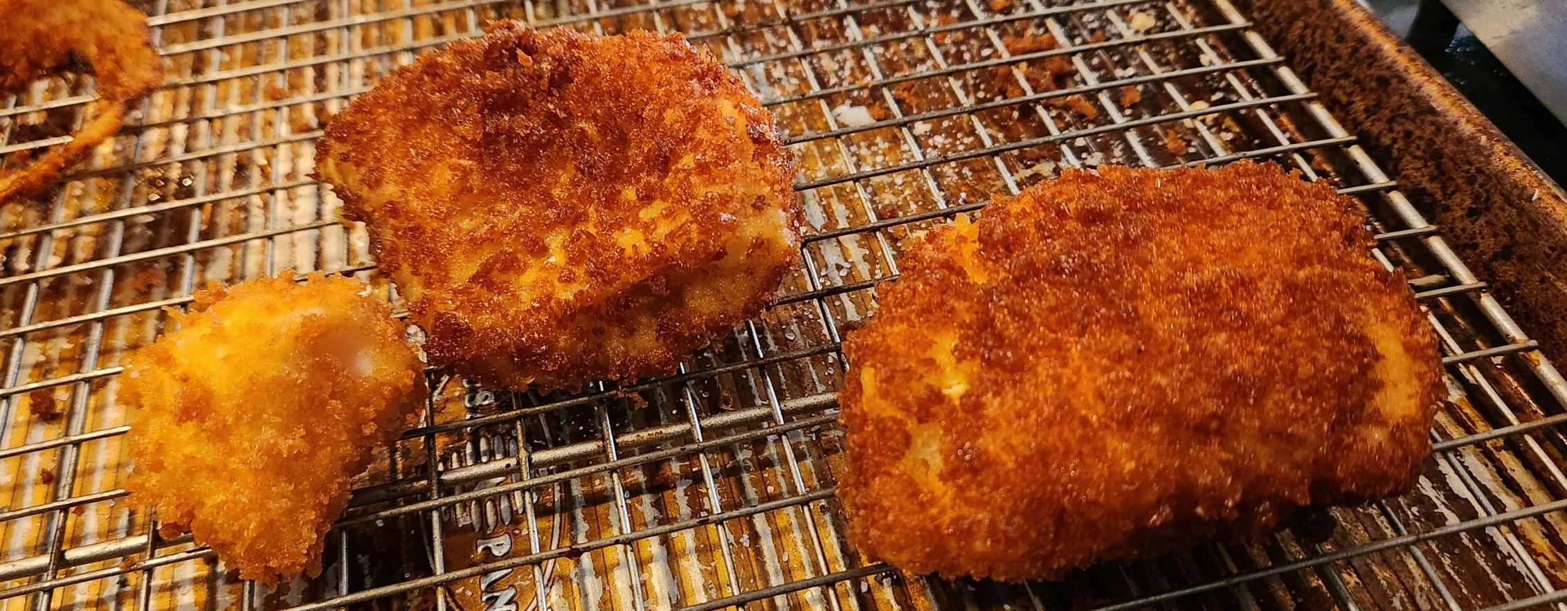 2-Quart Compact Electric Deep Fryer - Space-Saving Design, Fast Heat-Up & Temperature Control - Ideal for Small Batches, Snacks & Individual Meals photo review