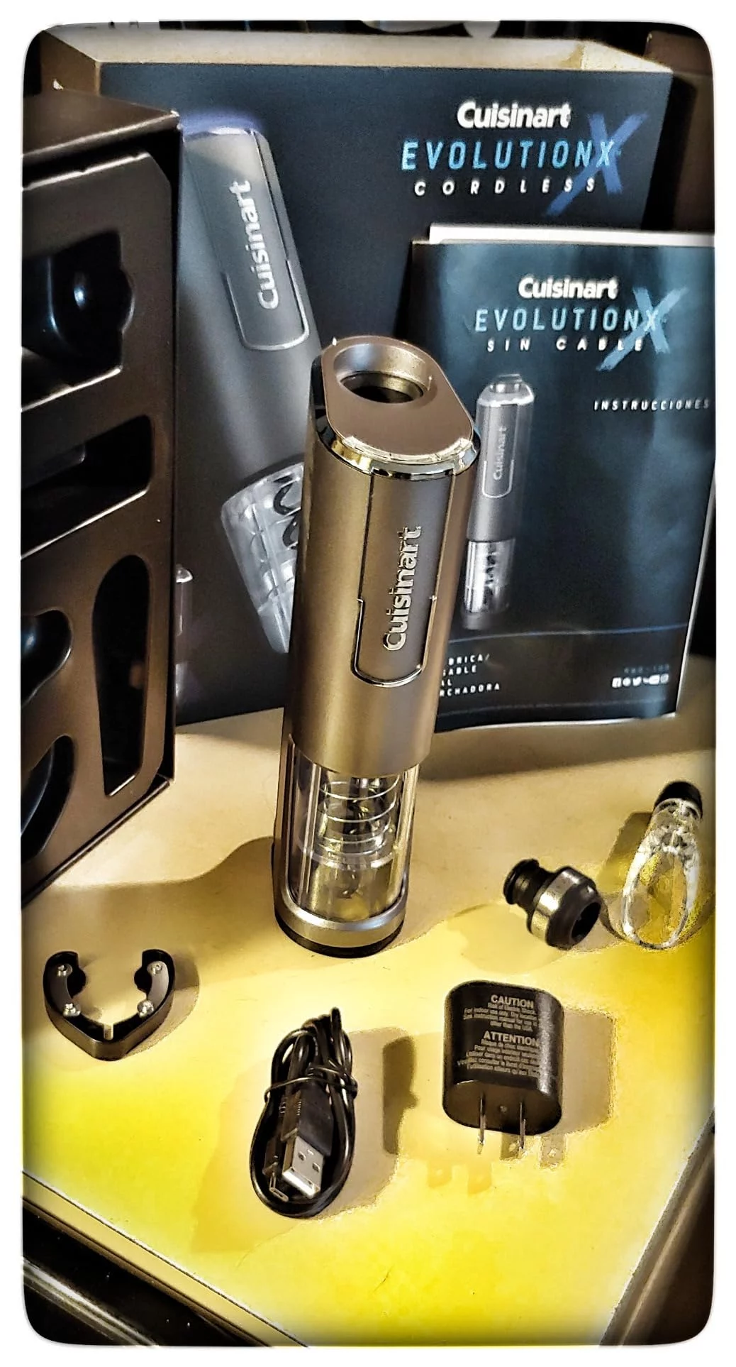 EvolutionX Cordless Wine Center: Electric Bottle Opener, Foil Cutter, and Aerator - USB Rechargeable, All-in-One Wine Tool Set - Perfect Gift for Wine Lovers photo review