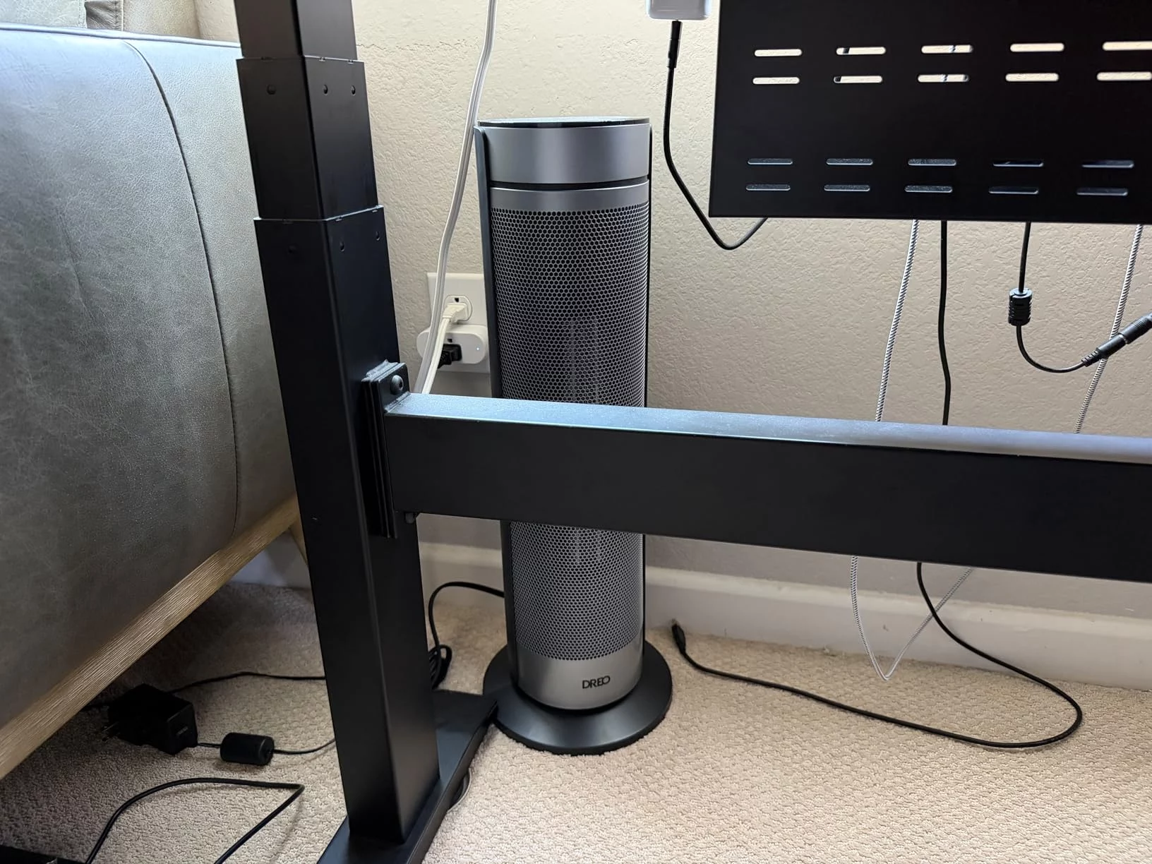 Solaris Plus Electric Space Heater with Remote Control - 1500W Fast Heating, Oscillating Wide-Angle Warmth - Quiet & Safety Features for Large Rooms photo review