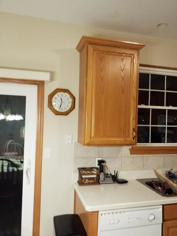 Octagon Wall Clock – Modern Wood-Style Design for Home or Office photo review