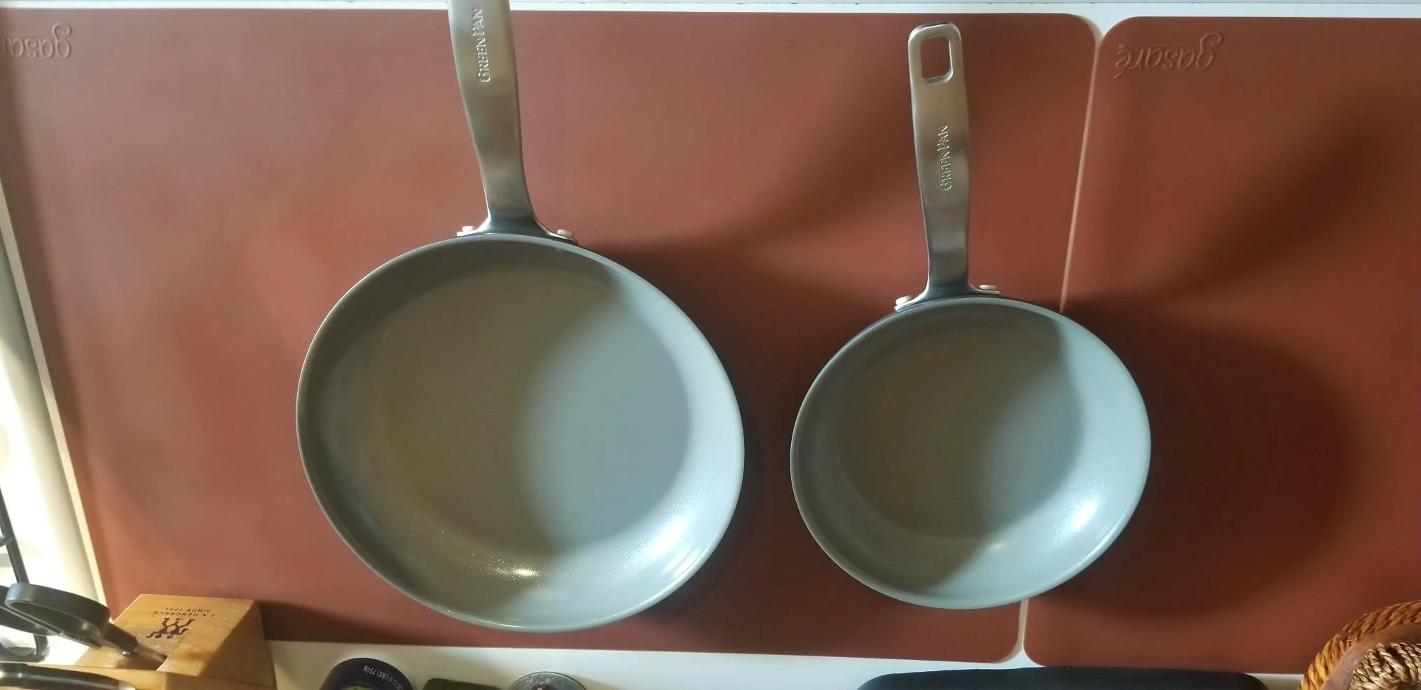 Chatham Style Ceramic Nonstick Fry Pan Set - Healthy, PFOA-Free Coating, Oven Safe & Metal Utensil Safe - Superior Searing and Durable Performance Skillets photo review