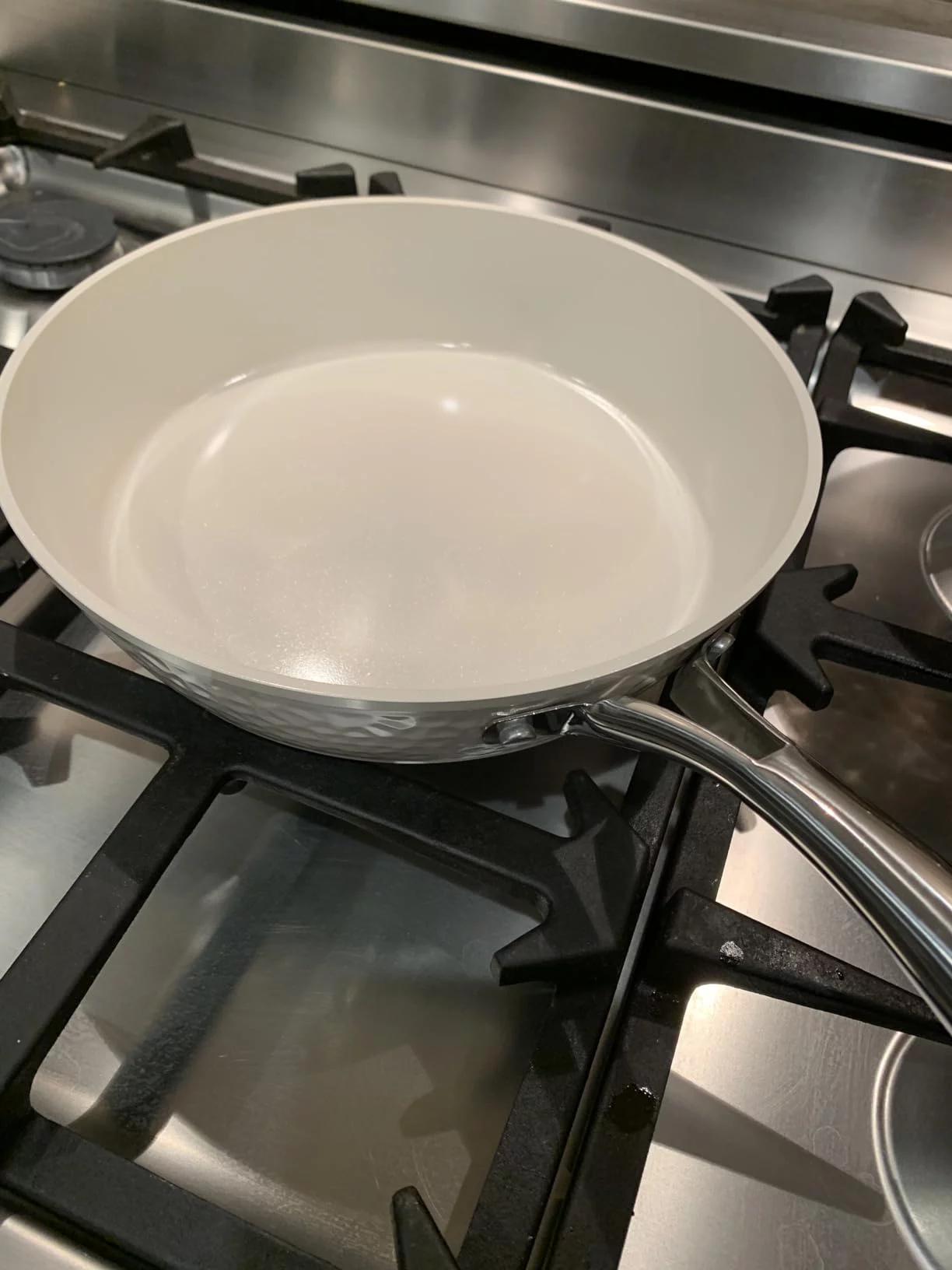 Extra-Large 14-Inch Ceramic Nonstick Frying Pan with Lid - Cream Finish, Durable Hammered Design - Oven Safe & PFOA-Free Skillet photo review