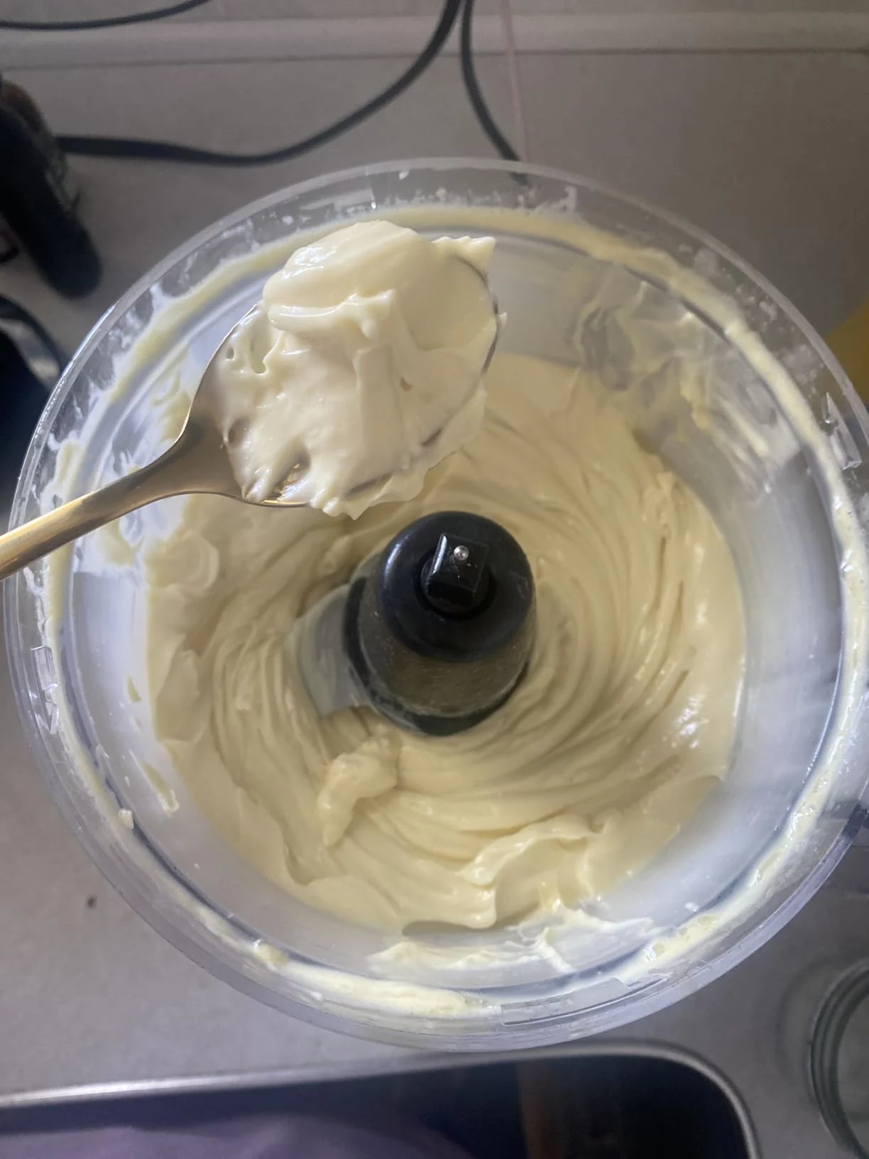 Bowl Scraper Food Processor - Continuous Scraper Blade Eliminates Stopping to Scrape - Powerful Motor for Chopping, Slicing, and Shredding - Large Capacity photo review