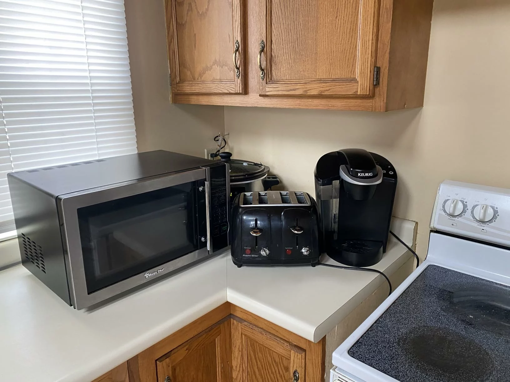 6-Quart Programmable Slow Cooker – Built-In Defrost Function for Frozen Meals photo review