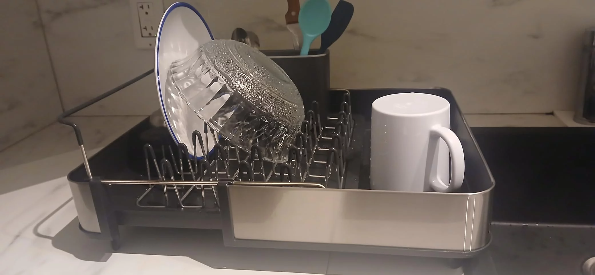 Extendable Steel Dish Rack with Integrated Draining Spout - Expandable Design for More Dishes, Rust-Resistant & Easy Clean - Perfect for Small or Large Kitchens photo review