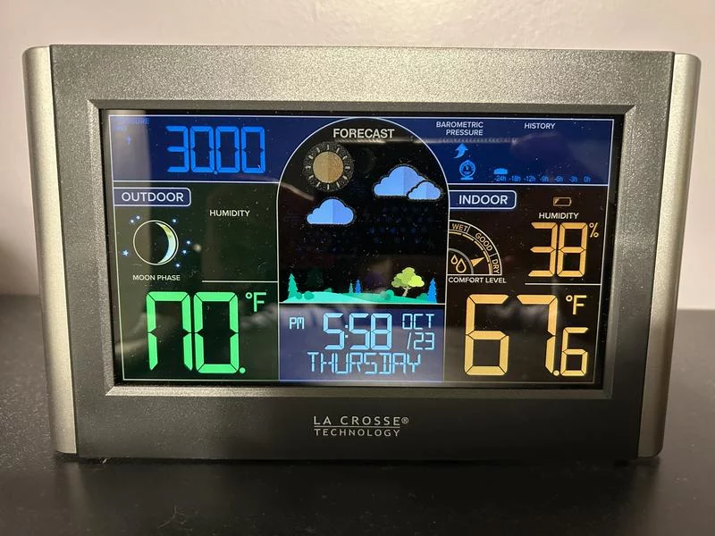 Color Weather Station with Pressure Graph – Forecast Display & Humidity Monitor photo review
