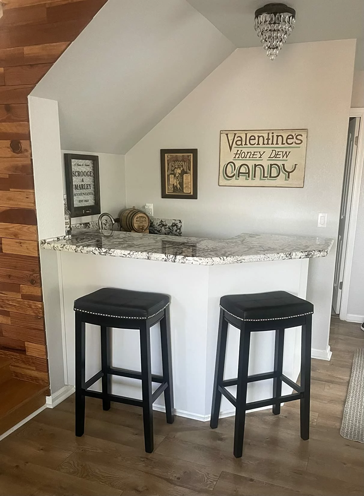 Claridge Counter Stool – Stylish Upholstered Bar Chair for Kitchen or Dining Area photo review