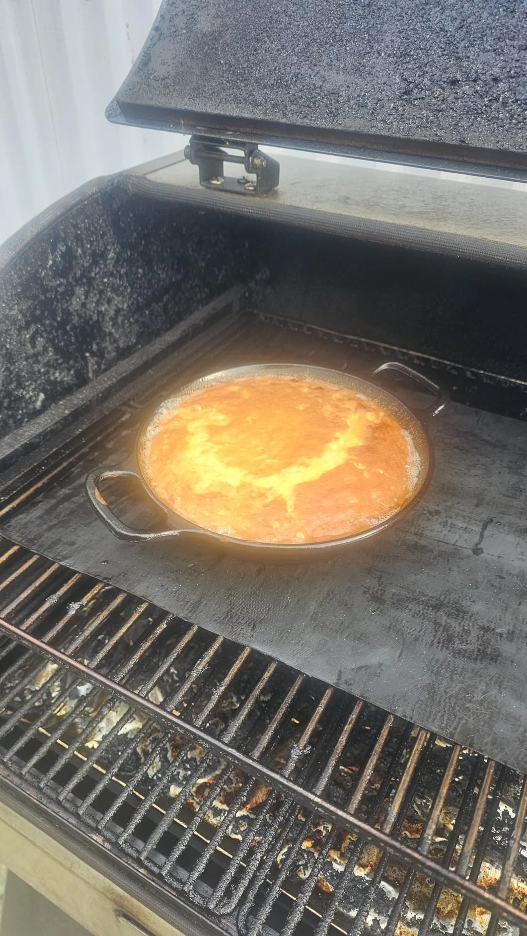 14-Inch Pre-Seasoned Cast Iron Skillet with Dual Handles - Chef Collection Style, Unrivaled Heat Retention for Searing, Frying & Baking - Ready to Use photo review