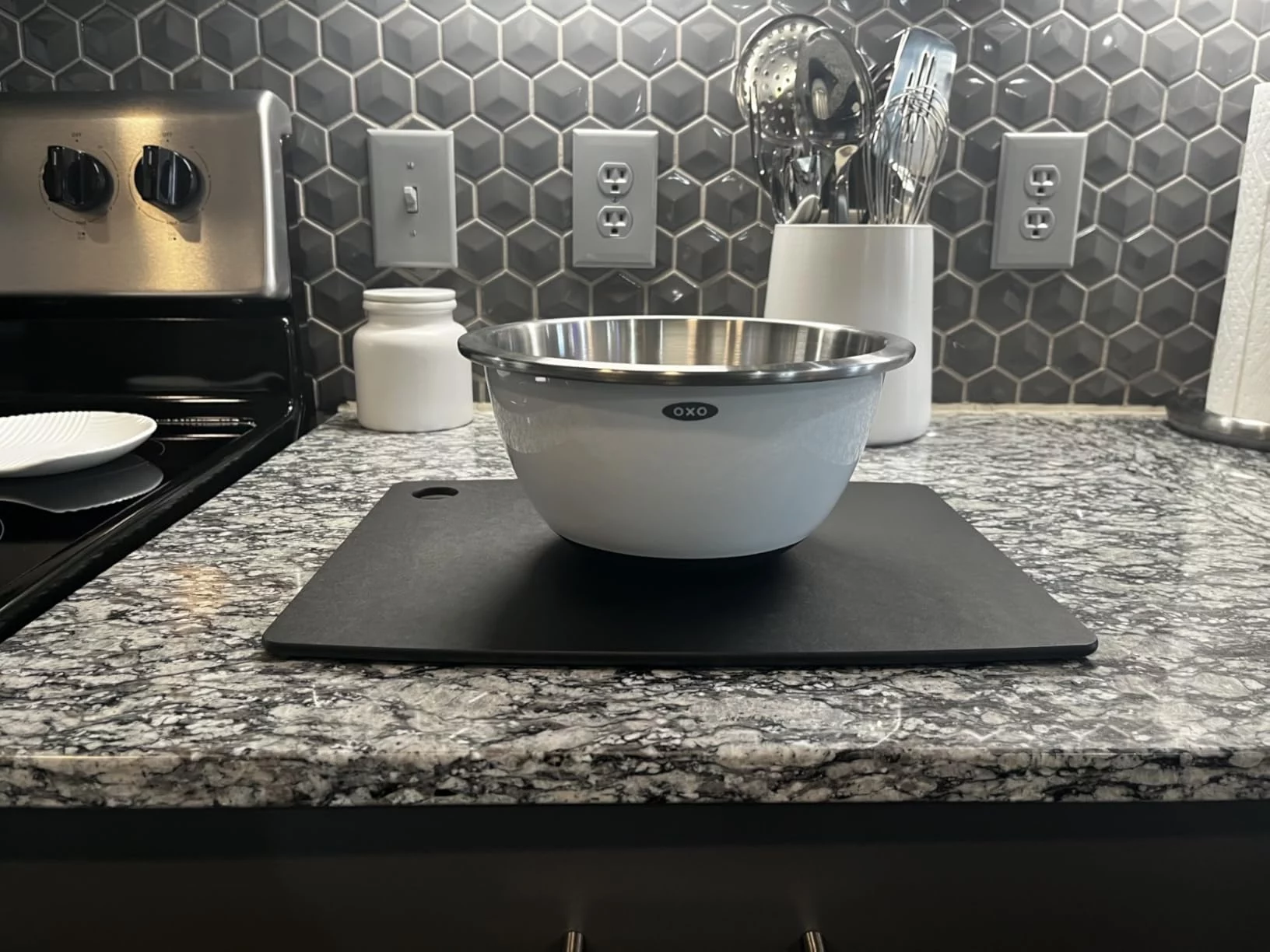 3-Piece Stainless Steel Mixing Bowl Set with Non-Slip Bases - Durable, Nesting Design for Space Saving - Ideal for Baking, Prepping & Serving photo review