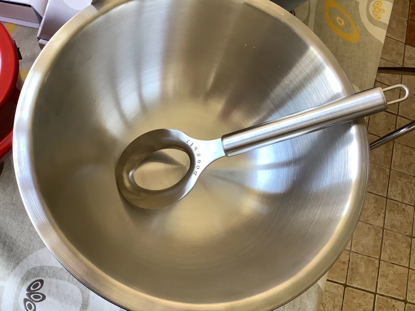 3-Piece Stainless Steel Mixing Bowl Set with Non-Slip Bases - Durable, Nesting Design for Space Saving - Ideal for Baking, Prepping & Serving photo review