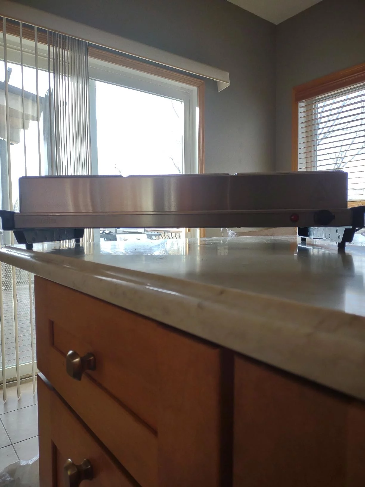 Electric Double Buffet Food Warmer & Server - Two 2.5-Quart Trays with Clear Lids - Adjustable Heat Control for Parties, Events & Entertaining - Keep Food Warm and Ready photo review