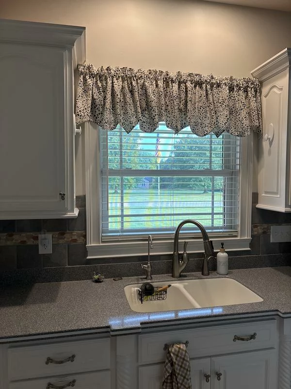 Stella Paisley Regal Valance – Elegant Rod Pocket Window Topper for Classic Home Décor photo review