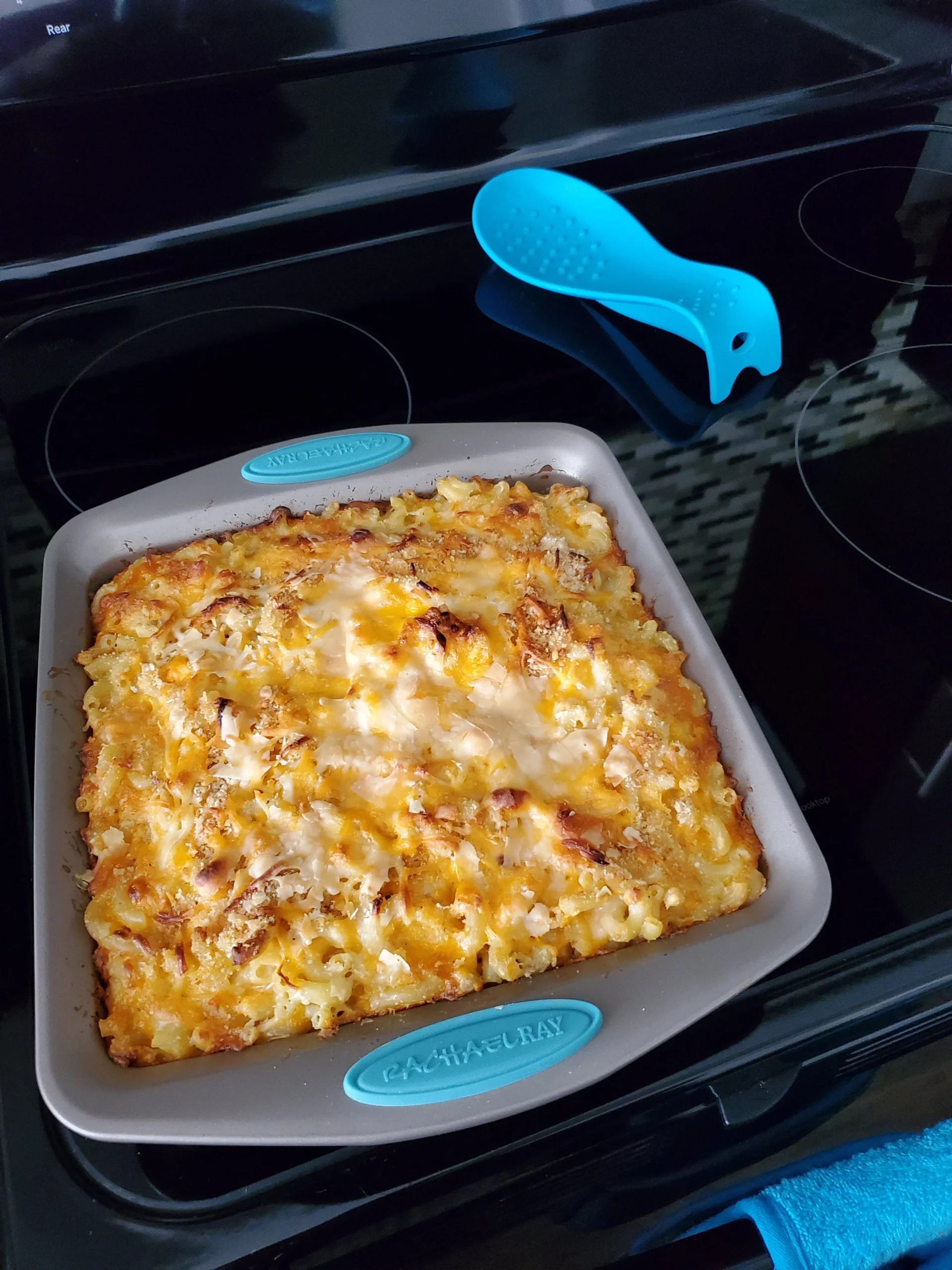 Nonstick 4-Piece Bakeware Set Includes Baking Sheets & Pans photo review