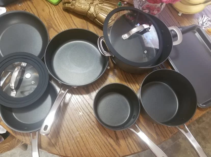 Cook + Create 4.5-Quart Hard-Anodized Nonstick Saucier with Lid - Superior Heat Distribution & Durable PFOA-Free Nonstick - Versatile Pan for Sauces, Soups & Braising photo review