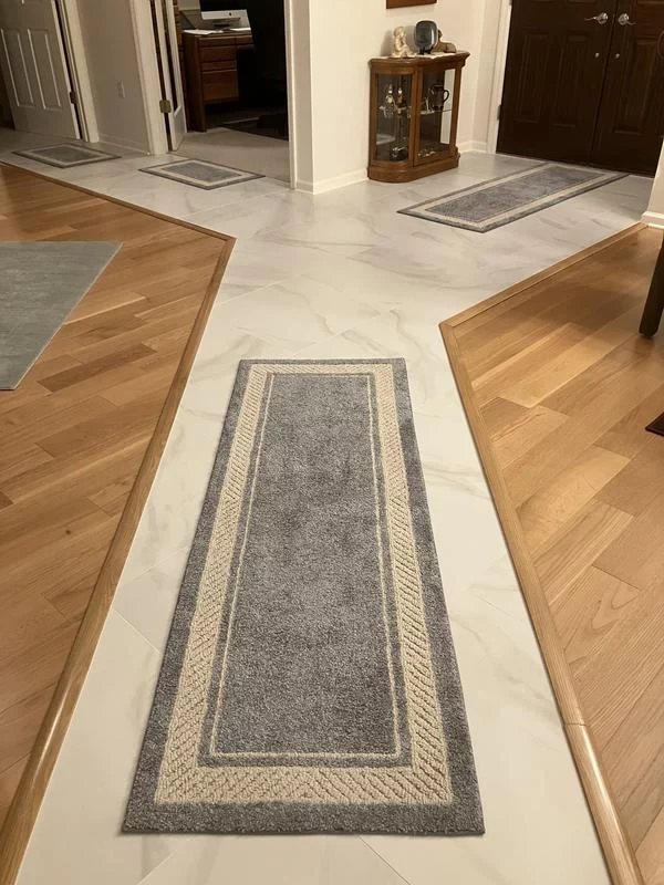 Washable Border Area Rug – Soft, Durable & Easy to Clean for Everyday Use photo review