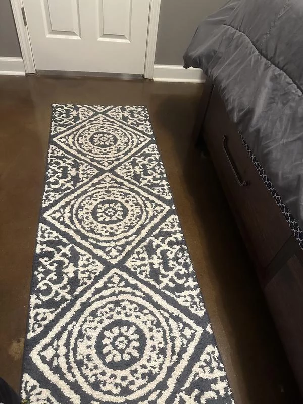 Ultra Soft Washable Performance Rug – Durable, Non-Slip & Easy Maintenance photo review