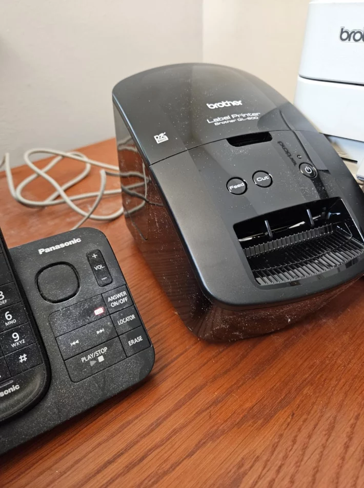 Brother QL-600 Desktop Thermal Label Printer - 2.4" Wide Labels, 44 Labels/Min, Auto Cutter & High-Res 300x600 dpi for Home & Office Labeling photo review