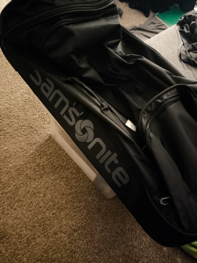 Click to view full screen Samsonite Andante 2.0 Medium Wheeled Duffel Bag - 30" Drop-Bottom Wheeled Duffel with Dual Wheels, Water-Resistant & Multiple Handles for Rugged Travel photo review