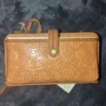 The Sak Women's Smartphone Crossbody - Leather: Large Phone Pocket, 16 Card Slots, Detachable Wristlet & Crossbody Straps for Everyday Essentials photo review